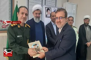 مراسم تجلیل از خادمین شهدادر نمازخانه شهید توسلی سپاه امام رضا شهرستان دشتی
