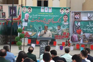 سلاح امروز نسل جوان، قلم و بصیرت است