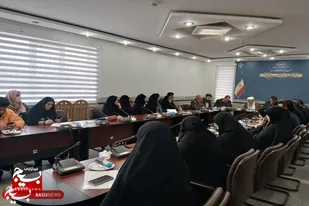 برگزاری نشست بانوان فعال و کارآفرین صالح آباد با مسئولین