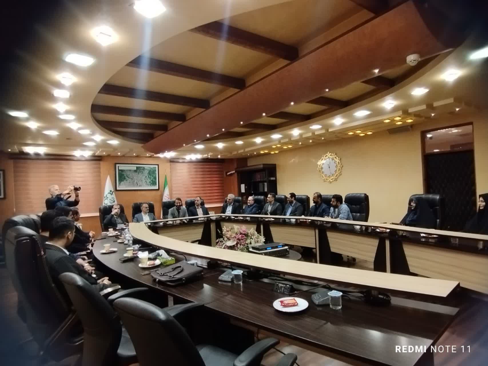 حمایت از نخبگان مسیر پیشرفت و مقاومت کشور را هموار میکند حمایت از نخبگان مسیر پیشرفت و مقاومت کشور را هموار میکند