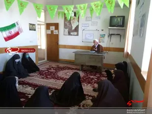 جلسه نشست روشنگری در پایگاه الزهرا نهضت آباد برگزار شد