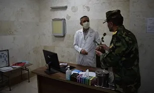 پزشکان در دوران دفاع مقدس و شیوع کرونا ایثارگری کردند