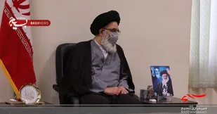 ارتش علاوه بر اقتدار و صلابت از تدین و رأفت اسلامی نیز برخوردار است/ ارتش سیاست&zwnj;باز و سیاست زده نیست