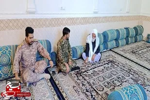 دیدار صمیمانه فرمانده سپاه تفتان با امام جمعه اهل سنت این شهرستان در آستانه هفته بسیج