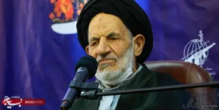 تمام تلاش دشمن در فروپاشی بنیان خانواده و بدبینی همگانی است