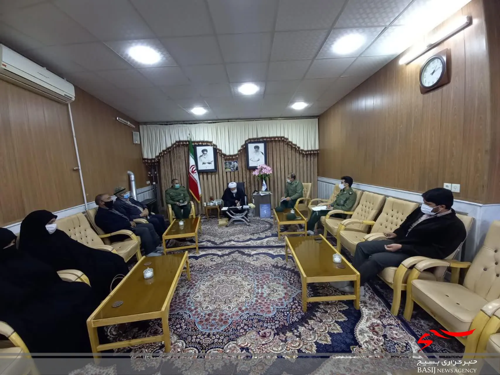 دیدار خانواده شهیدمدافع امنیت باامام جمعه کاشان انجام شد.