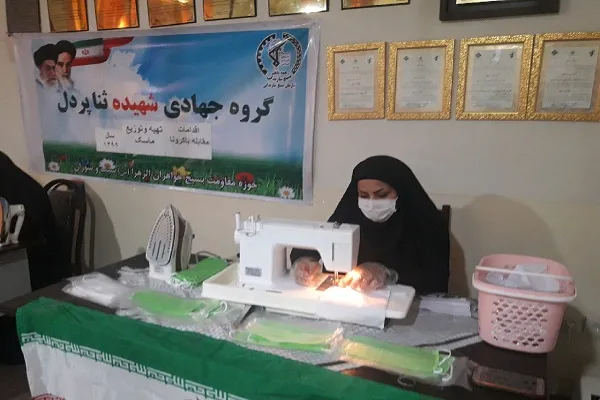 چرخ تولید ماسک، همچنان به همت بانوان بسیجی در سیب و سوران می‌چرخد