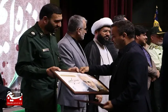 اولین یادواره شهدای کارمند شهرستان قدس برگزار شد