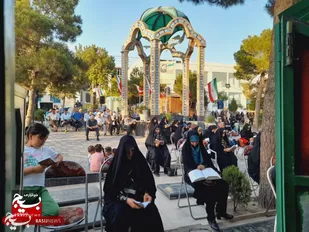 نوای دعای عرفه در گلزار شهدا شهر گرمدره طنین انداز شد+تصاویر