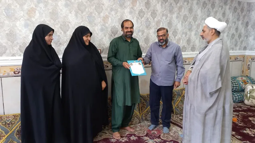 دیدار فرمانده سپاه شهرستان بمپور با چهار خانواده کارکنان؛ تأکید بر تکریم خانواده‌ها و تقویت بنیان خانواده