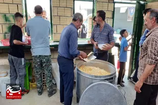 خدمت&zwnj;رسانی موکب آورزمان ملایر به زائران حسینی