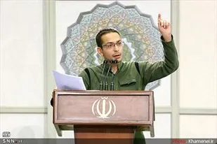 فضای فکری بسته در دانشگاه آزاد شیراز مانع حرکت دانشجویان انقلابی می شود