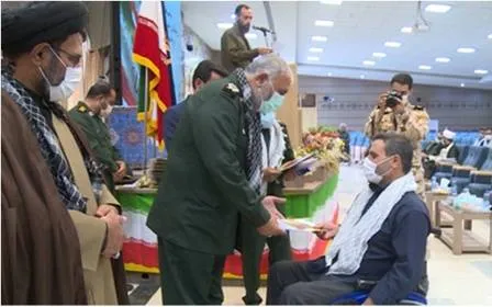 تجلیل از رزمندگان دفاع مقدس ورونمایی از کارت ایثار در شهرکرد