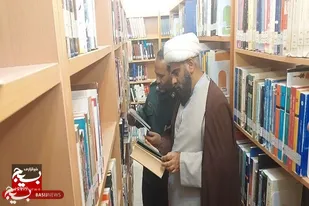 بازدید فرمانده سپاه شهرستان زرین دشت از کتابخانه عمومی آیت الله نسابه