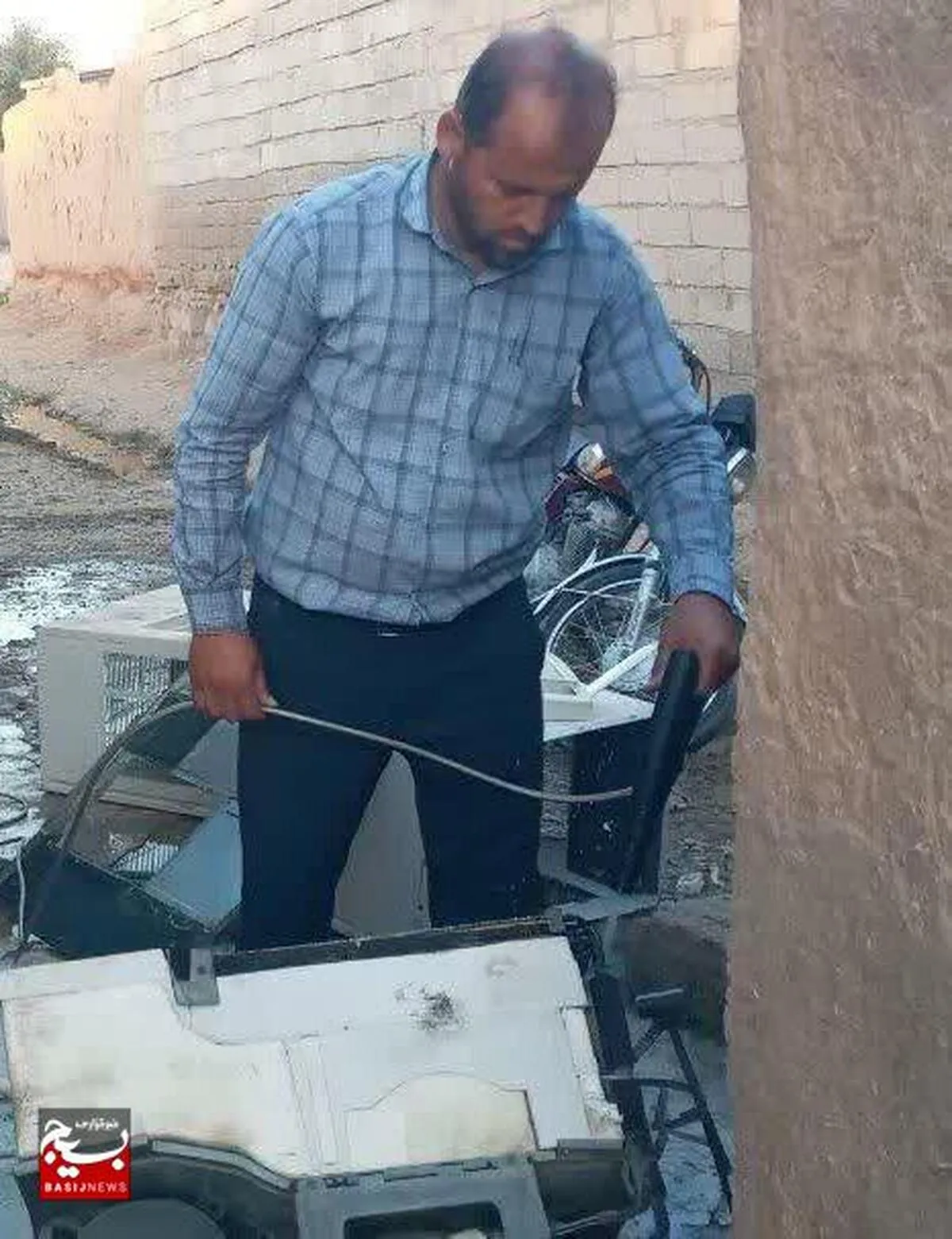 سرویس کولر‌های گازی، به همت نیروهای جهادی در شوشتر