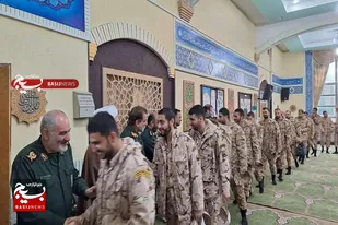 دیدار نوروزی فرمانده و مسئول نمایندگی ولی فقیه در سپاه انصارالحسین(ع) همدان با کارکنان وظیفه