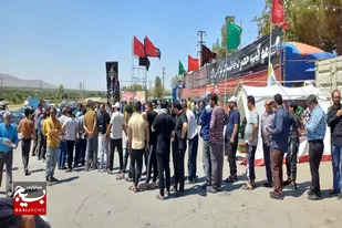 پذیرایی از زائران اربعین حسینی در موکب حضرت فاطمه الزهرا (س) ملایر