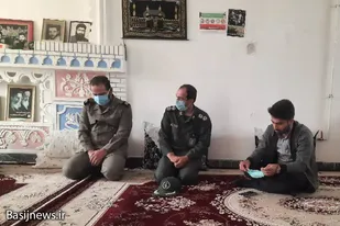 دیدار فرمانده حوزه شهید سلگی فیروزان با خانواده شهید &laquo;سلگی&raquo;