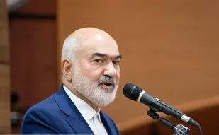 استاندار خوزستان: باید نسل جوان را با مفاهیم و دستاوردهای انقلاب آشنا کنیم