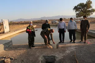 مرمت و بهسازی استخر ذخیره آب کشاورزی در روستای هفتادر عقدا