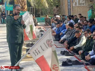 تجدید عهد و پیمان فرمانده ناحیه هویزه با حضور در مزار شهدای هویزه