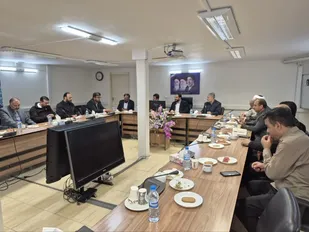 بررسی برنامه&zwnj;ها و تأکید بر تقویت فعالیت&zwnj;های بسیجی در جامعه کارگری