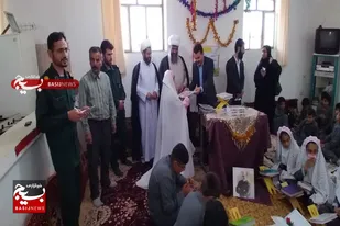 جشن شکرگزاری حفظ جزء ۳۰ قرآن کریم توسط دانش&zwnj;آموزان در روستای گاوسوار