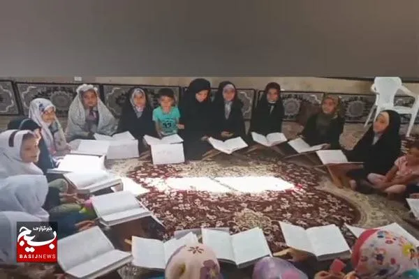 آموزش قرآن به کودکان را از دختر خودم آغاز کردم