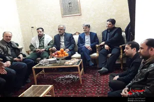 دیدار مسئولین صالح&zwnj;آباد با خانواده شهید &laquo;جمشید شرفخانی&raquo;