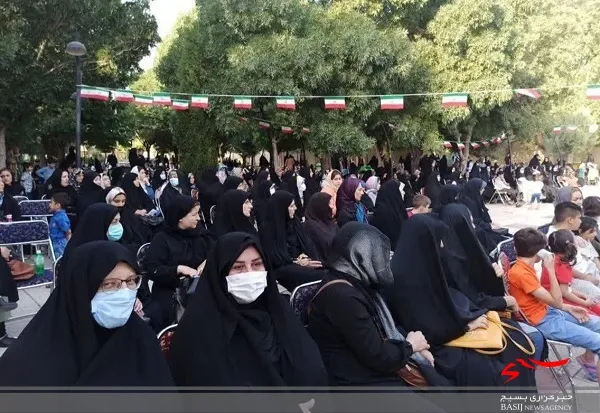 همایش عفاف و حجاب در پارک مادر میانه برگزار شد