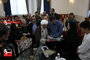 دیدار و تجلیل حجت&zwnj;الاسلام والمسلمین حاجی&zwnj;صادقی از خانواده شهدای اقتدار