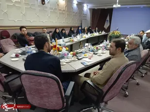بازدید هنرمندان شاخص استان مرکزی از کارخانجات صنعتی