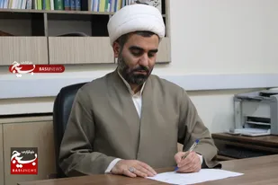 حضرت زهرا(س) با تبیین کردن مسائل سیاسی روز و موضع گیری علیه دشمنان الگو زنان و مردان مسلمان است