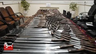 کشف و ضبط ۴۶۸ قبضه انواع سلاح سرد و ۳۰ عدد فشنگ سلاح جنگی توسط شبکه اطلاعات بسیج استان قزوین