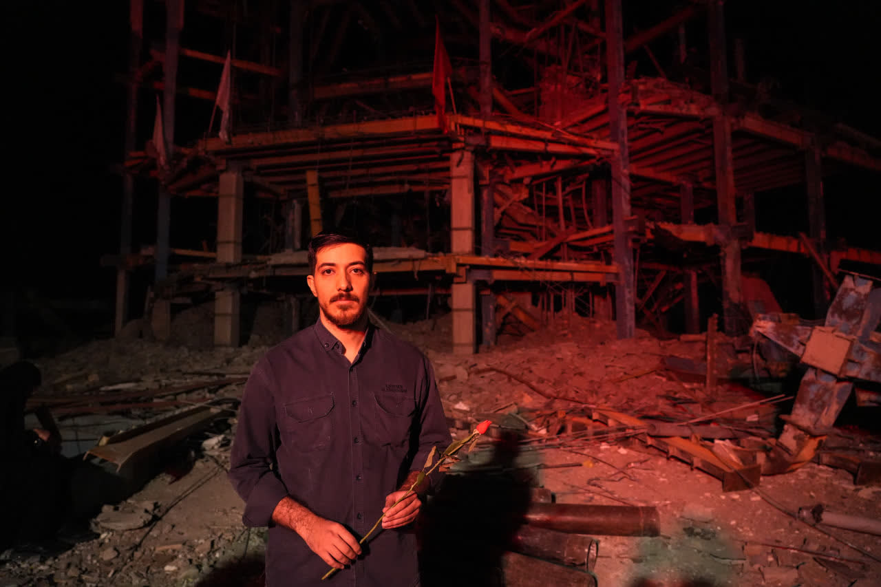 اینجا هنوز بوی شهید می‌آید