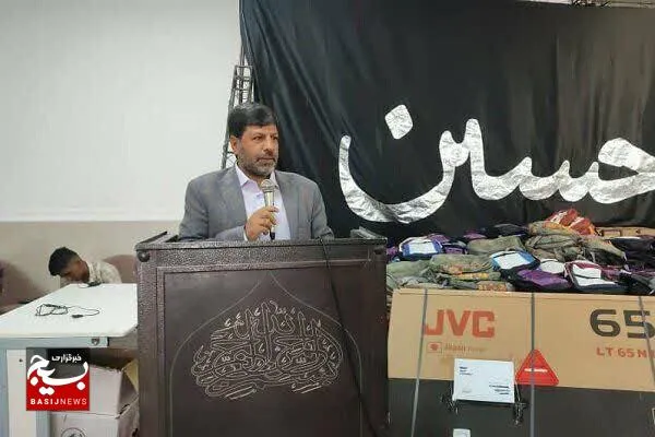 ۱۰۰ دانش آموز زاهدانی مبتلا به بیماری های خاص حمایت شدند