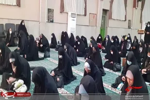 برگزاری مراسم قرائت دعای پرفیض کمیل با حضور بسیجیان در زاهدان