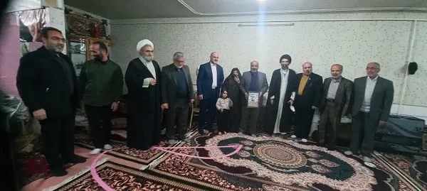 سرکشی و دیدار صمیمانه با والدین شهید مدافع امنیت پاسدار ابوالفضل موسوی