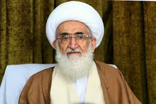 هرگونه تعرض به رهبر معظم انقلاب &laquo;حکم محارب&raquo; را دارد / نمی&zwnj;دانم خواص ساکت چه فکری می&zwnj;کنند؟