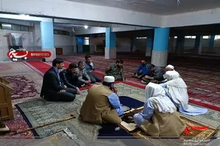 میز خدمت در مسجد اهل سنت منطقه ۵ زاهدان دایر شد