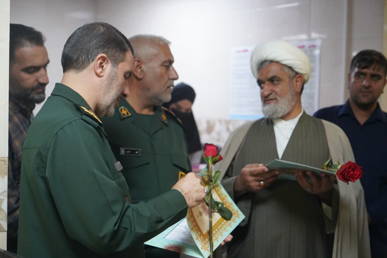 تجلیل مسئولان سپاه فتح از پرستاران در مانگاه امام صادق (ع) یاسوج + ( تصاویر) تجلیل مسئولان سپاه فتح از پرستاران در مانگاه امام صادق (ع) یاسوج + ( تصاویر)