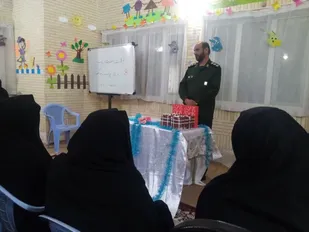 جشنی در محل حوزه حضرت زینب(س) با حضور پرستاران محله برگزار گردید