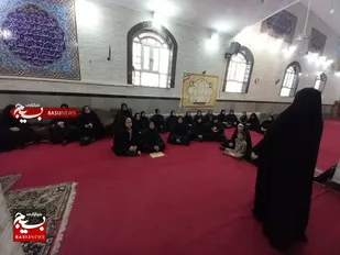 نشست &laquo;پدر، مادر، حس خوب زندگی&raquo; به مناسبت هفته ملی جمعیت در حوزه ۶ خواهران نبوت برگزار شد