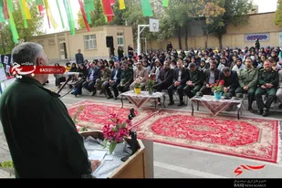 شهیدان فهمیده و محمدی الگوی دانش آموزانند