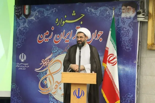 جوانان ظرفیت‌های خود را پیدا و تقویت کنند