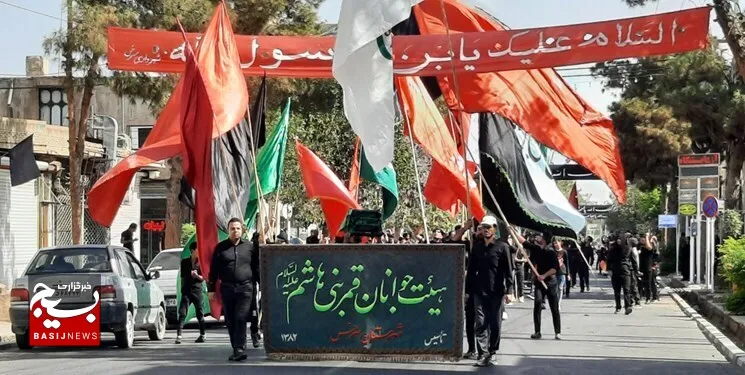 جمعه عاشورایی در گرمای ۴۰ درجه سرخس/ نماز ظهر عاشورا در این شهرستان اقامه شد + عکس و فیلم