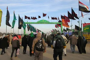 خادمان جوان لشکر14امام حسین(علیه السلام) در کربلا میزبان زائران حسینی هستند.