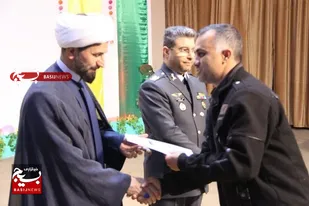 دومین دوره بصیرت کارکنان پایور و بازنشسته در مشهد به کار خود پایان داد