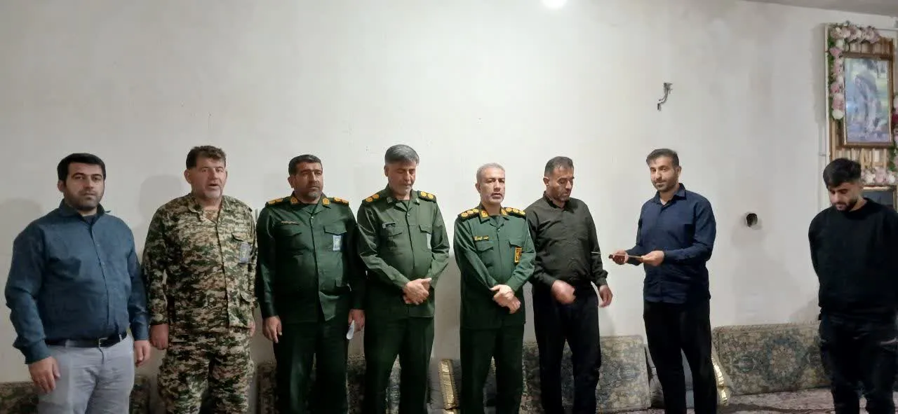 تکریم خانواده های شهدا در شهرستان باغملک 
