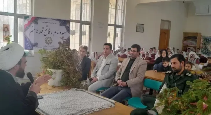 اجتماع بچه‌های عمو قاسم در صحنه برگزار شد